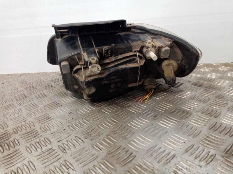 Recambio de faro derecho para seat ibiza (6k1) referencia OEM IAM 67743749  