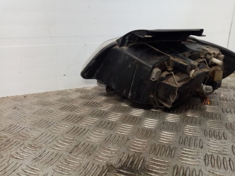 Recambio de faro derecho para seat ibiza (6k1) referencia OEM IAM 67743749  