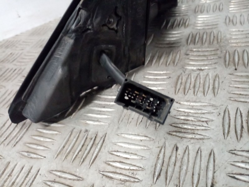 Recambio de retrovisor derecho para audi a4 berlina (b5) 1.8 referencia OEM IAM   