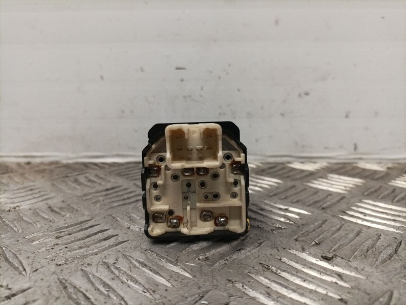 Recambio de mando elevalunas delantero izquierdo para daewoo kalos referencia OEM IAM 621W04750  