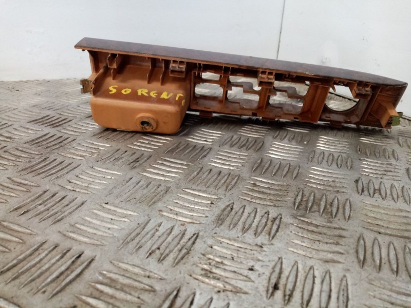 Recambio de embellecedor para kia sorento 2.5 crdi concept referencia OEM IAM   