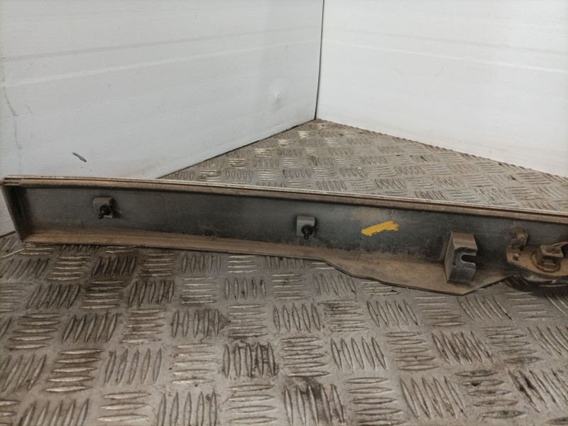 Recambio de moldura piloto matricula para nissan serena (c23m) referencia OEM IAM   