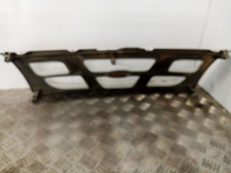 Recambio de rejilla delantera para kia sportage referencia OEM IAM   
