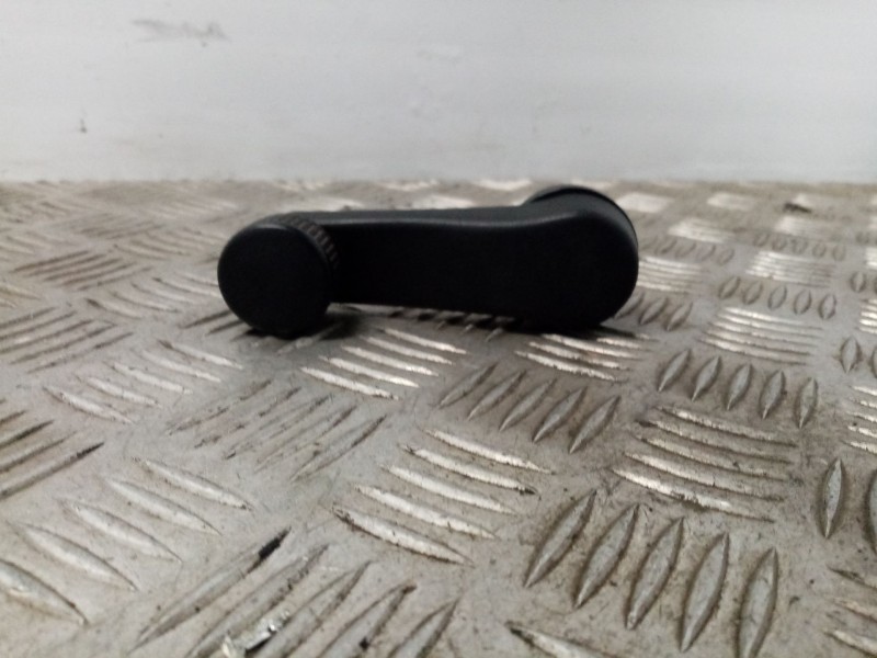 Recambio de maneta elevalunas trasera derecha para skoda fabia (6y2/6y3) 1.4 referencia OEM IAM 1H0837581D  