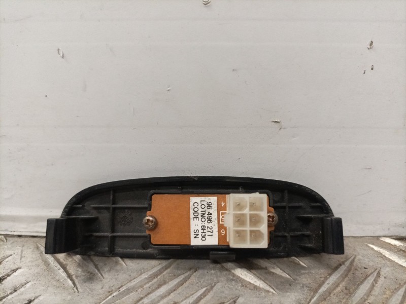 Recambio de interruptor para chevrolet matiz referencia OEM IAM 96496271  