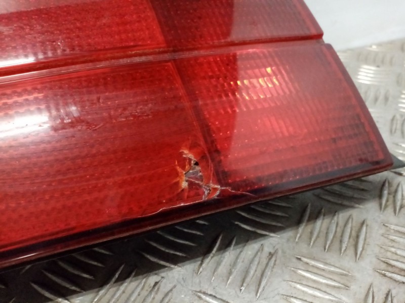 Recambio de piloto trasero derecho para bmw serie 3 berlina (e36) referencia OEM IAM   