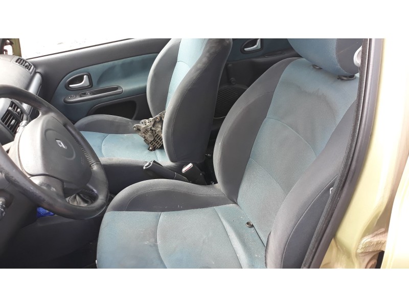 renault clio ii fase ii (b/cb0) del año 2001