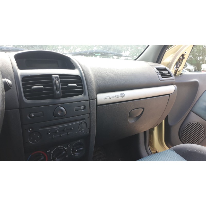 renault clio ii fase ii (b/cb0) del año 2001