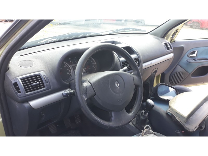 renault clio ii fase ii (b/cb0) del año 2001