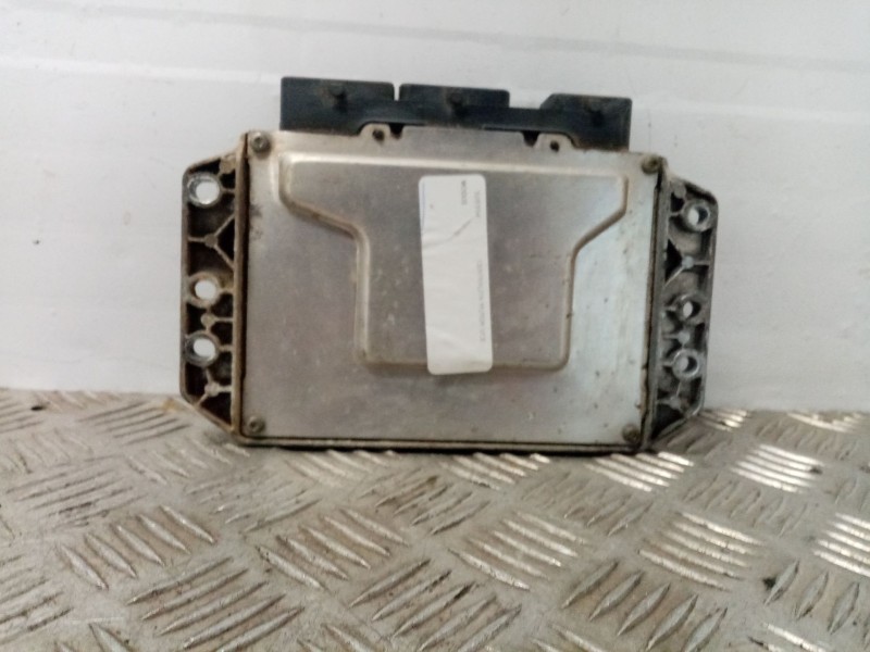 Recambio de centralita motor uce para renault modus confort dynamique referencia OEM IAM 215849133A 4240789992 