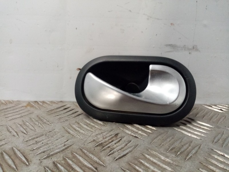 Recambio de maneta interior trasera derecha para renault modus confort dynamique referencia OEM IAM   
