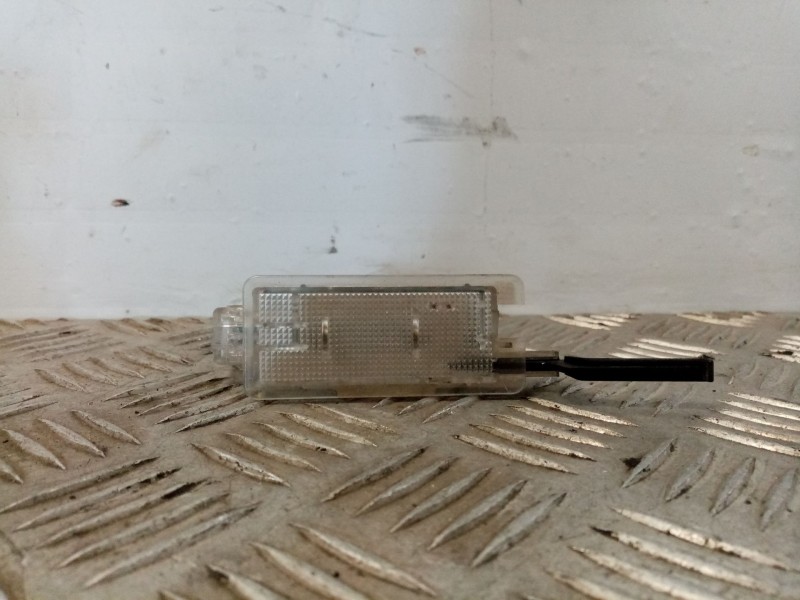 Recambio de luz interior para renault modus confort dynamique referencia OEM IAM 8200024033  