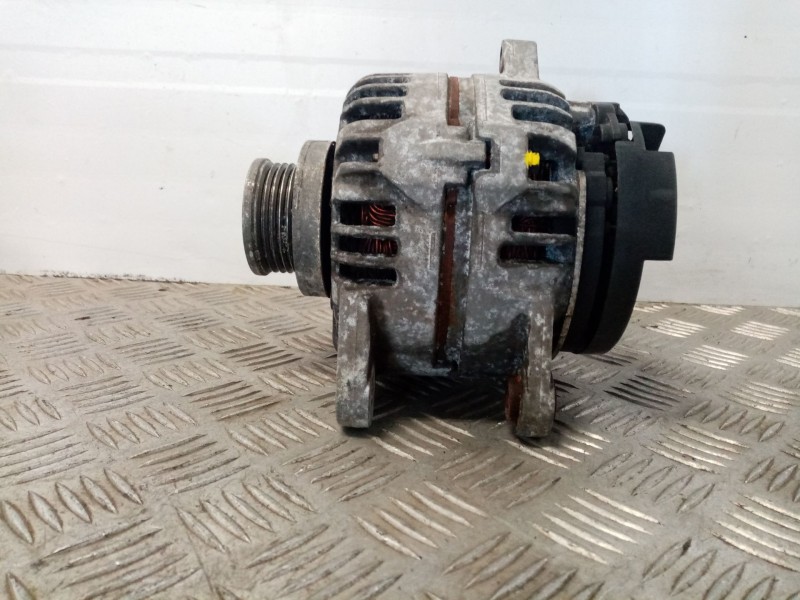 Recambio de alternador para renault modus confort dynamique referencia OEM IAM 8200325823  