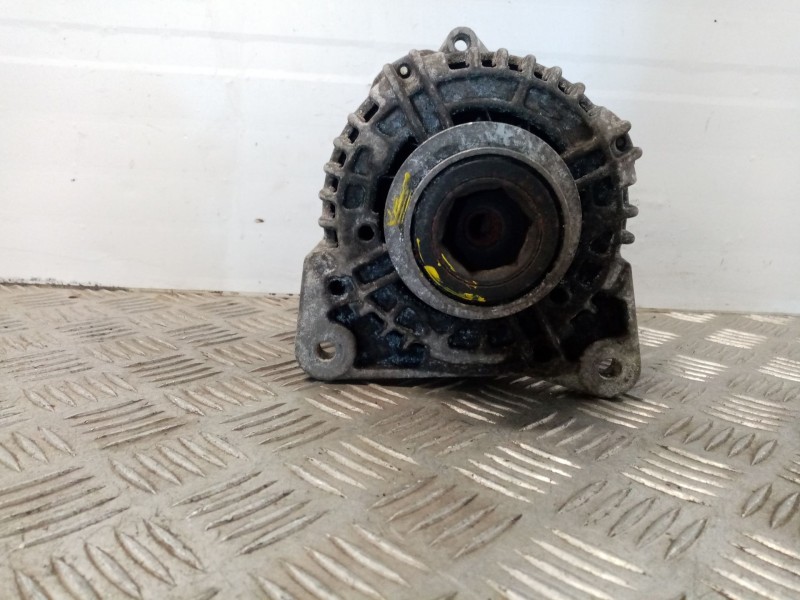 Recambio de alternador para renault modus confort dynamique referencia OEM IAM 8200325823  