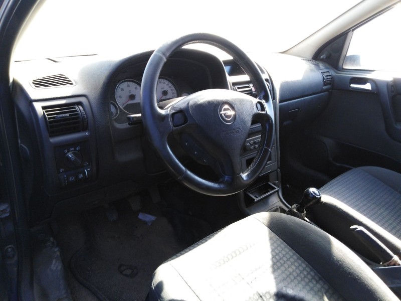 opel astra g fastback (t98) del año 2000