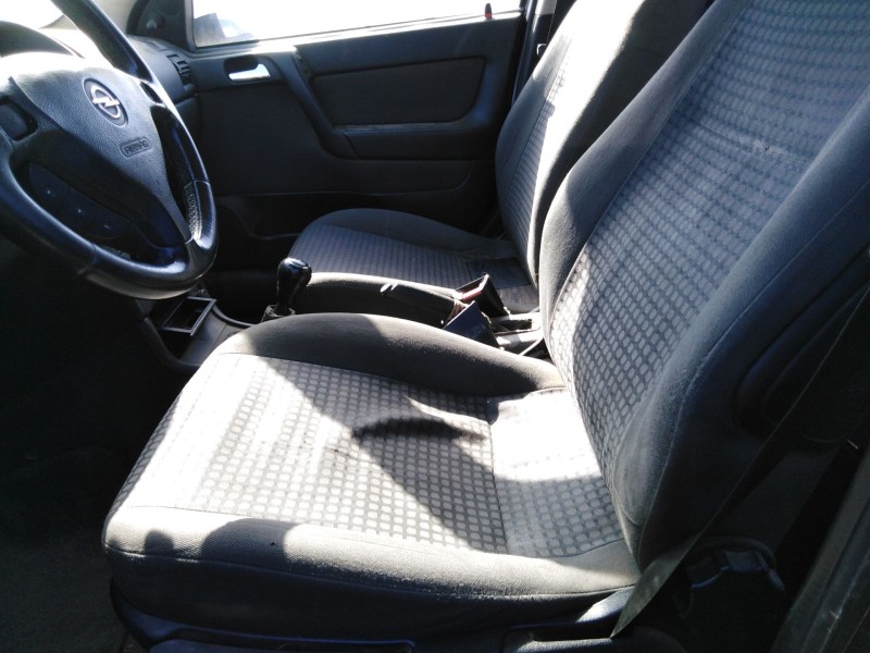 opel astra g fastback (t98) del año 2000