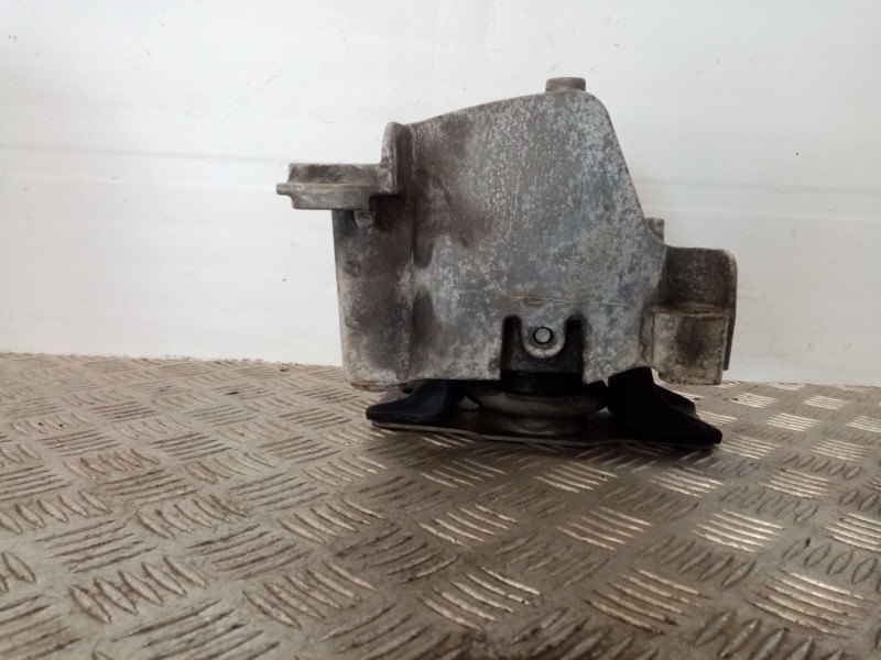 Recambio de soporte motor derecho para renault modus confort dynamique referencia OEM IAM 8200140431  