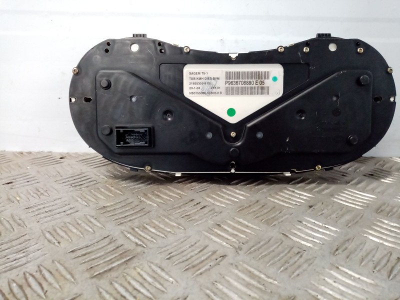 Recambio de cuadro instrumentos para peugeot 307 (s1) referencia OEM IAM 216518703  