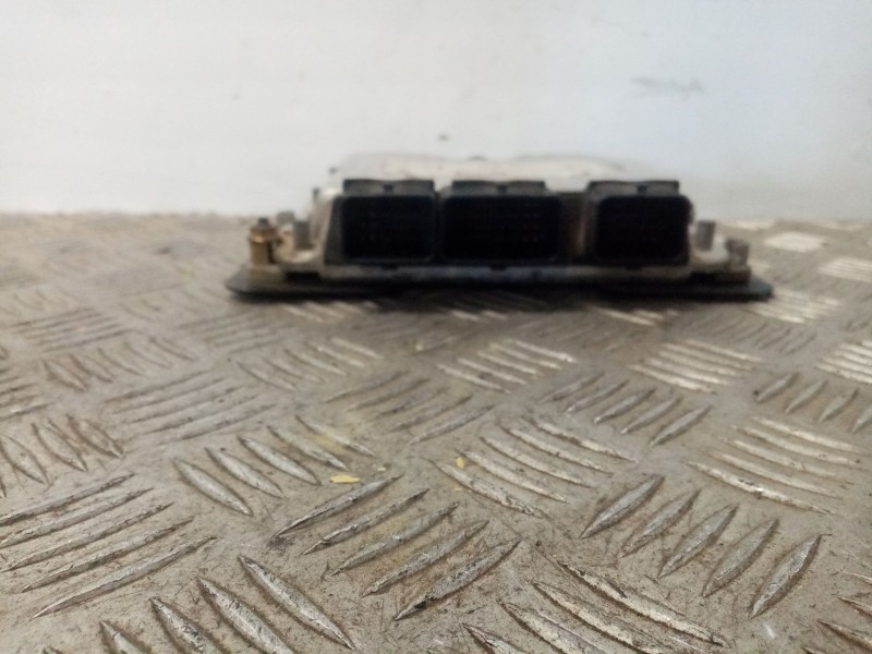 Recambio de centralita motor uce para peugeot 307 (s1) referencia OEM IAM 9647472780  