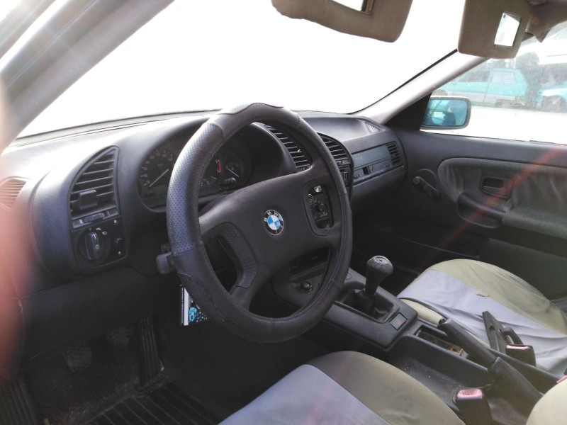 bmw 3 (e36) del año 1990