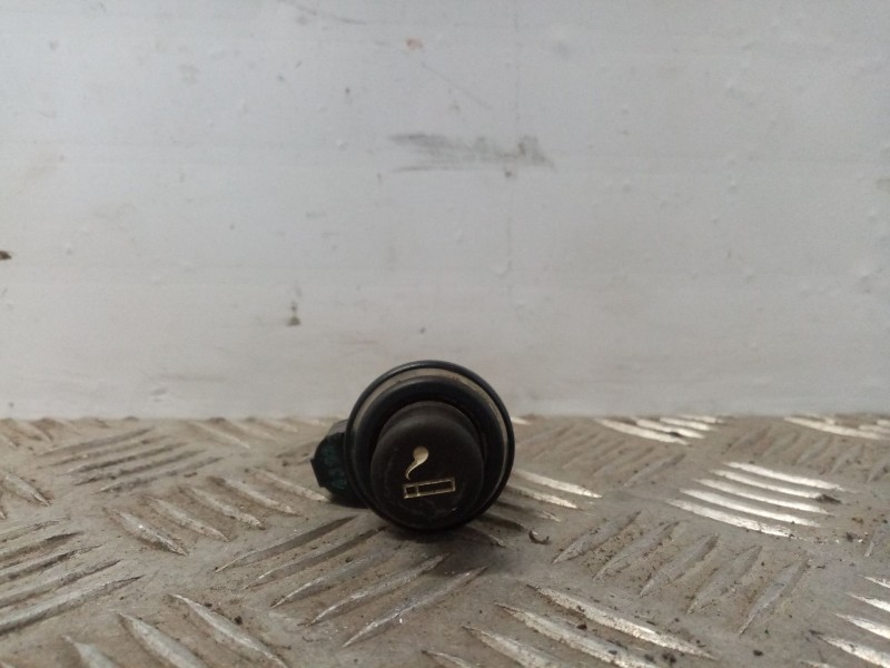 Recambio de mechero para nissan patrol gr (y60) referencia OEM IAM 2533189985 2533589980 