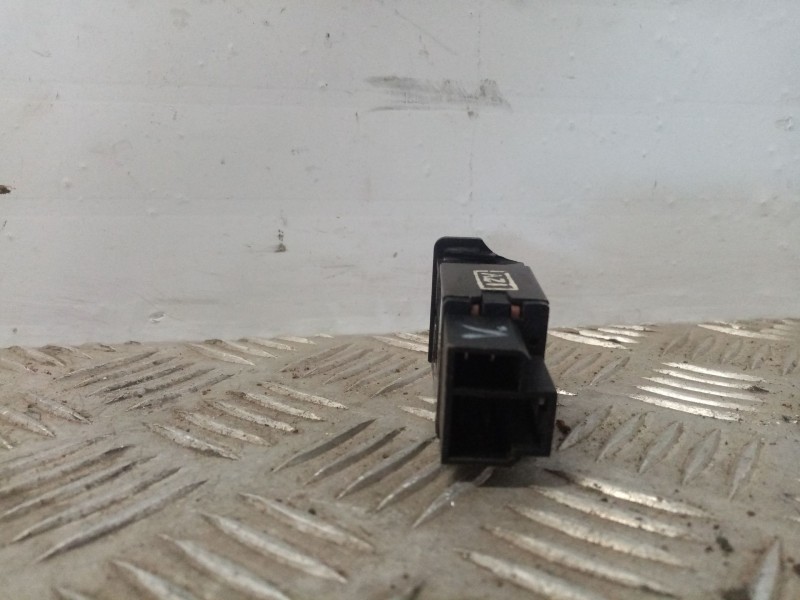 Recambio de interruptor para nissan patrol gr (y60) referencia OEM IAM 2546005J00  