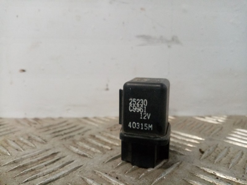 Recambio de rele para nissan patrol gr (y60) referencia OEM IAM 25230C9961  