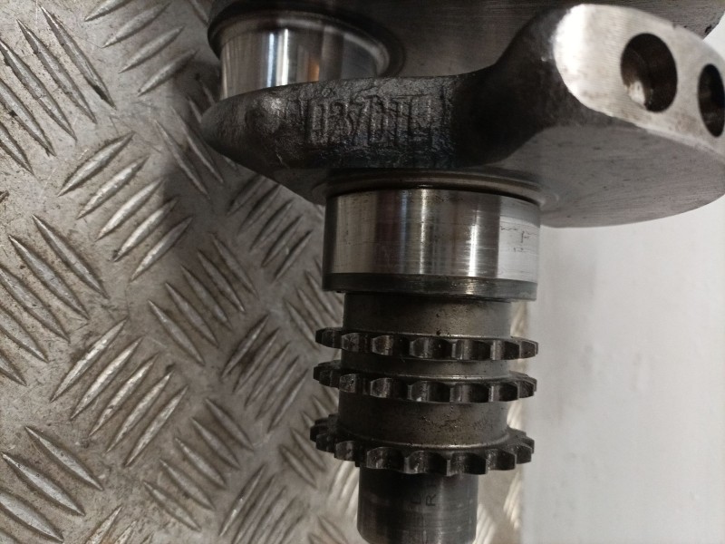 Recambio de cigueñal para ssangyong rodius 2.7 turbodiesel cat referencia OEM IAM   