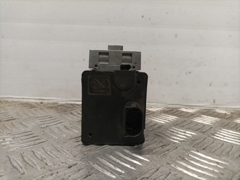 Recambio de antirrobo para renault scenic ii 1.9 dci diesel referencia OEM IAM 8200033233  