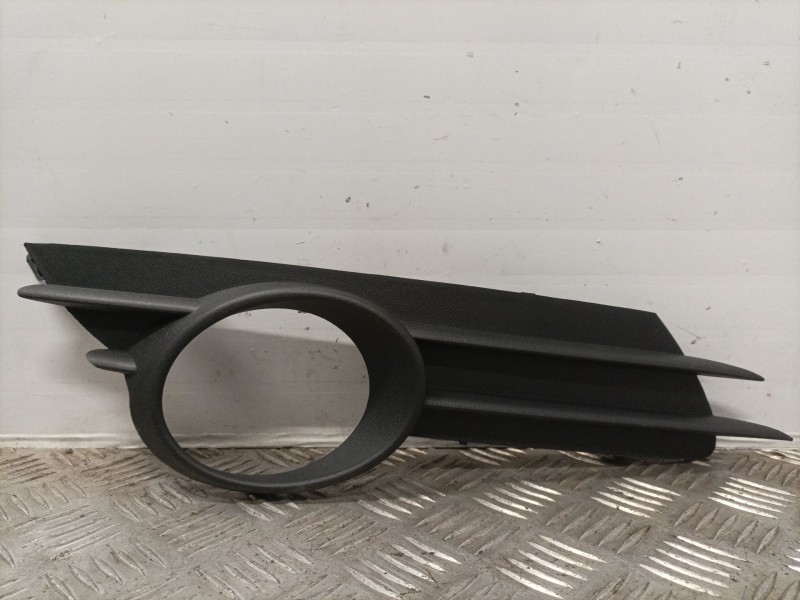Recambio de rejilla paragolpes derecho para opel corsa d referencia OEM IAM 107163917 03713452 