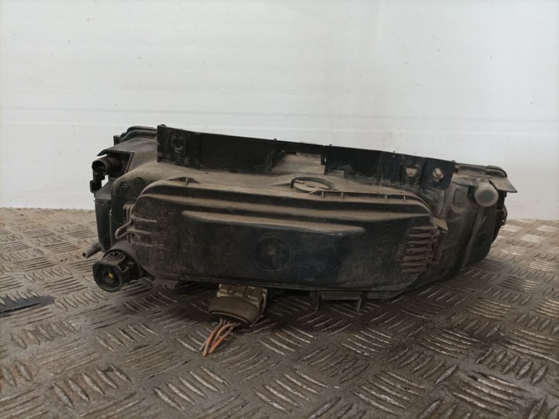 Recambio de faro izquierdo para citroen xantia berlina 1.6 sx referencia OEM IAM   