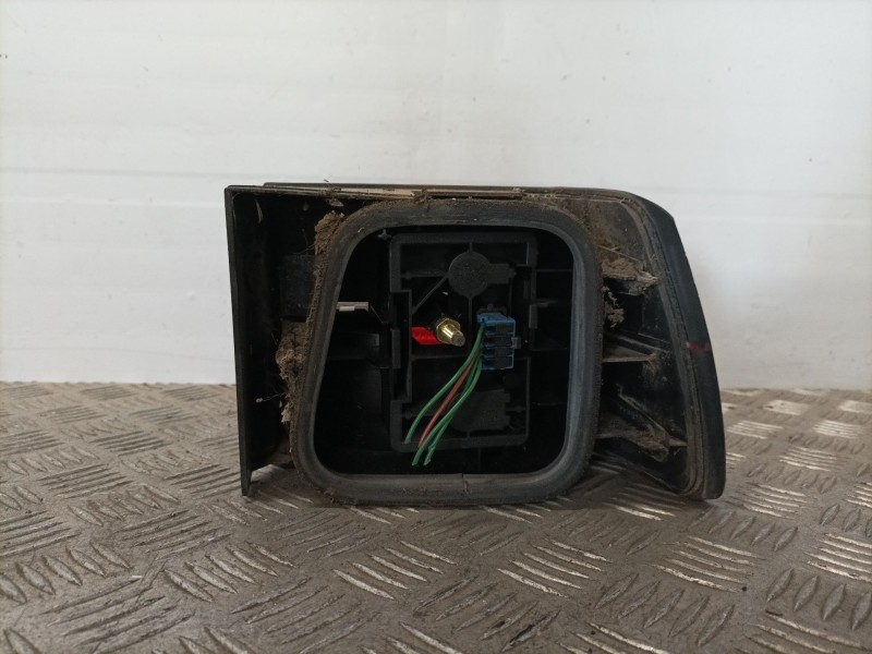 Recambio de piloto trasero izquierdo para citroen xantia berlina 1.6 sx referencia OEM IAM   