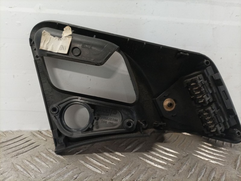 Recambio de mando elevalunas delantero izquierdo para citroen xantia berlina 1.6 sx referencia OEM IAM   