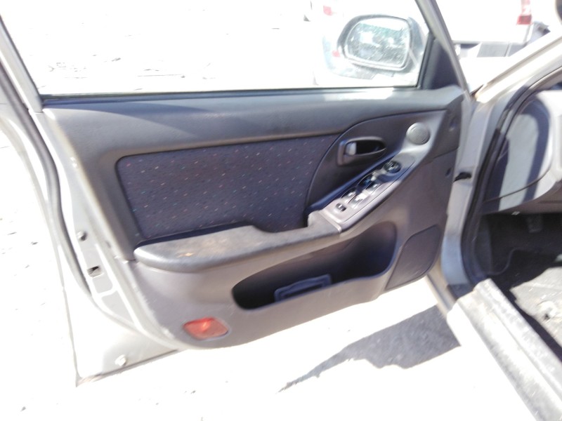 hyundai elantra iii (xd) del año 2001