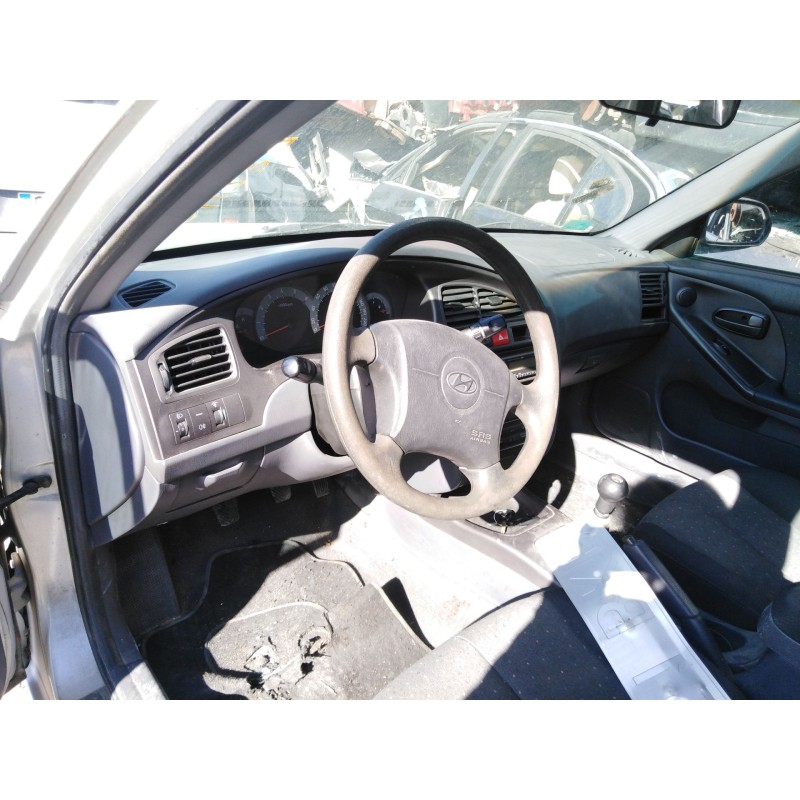 hyundai elantra iii (xd) del año 2001