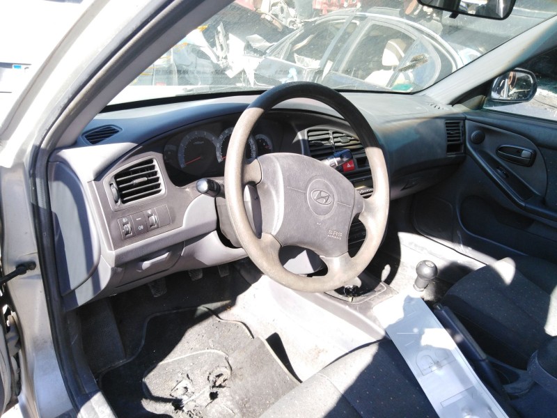 hyundai elantra iii (xd) del año 2001