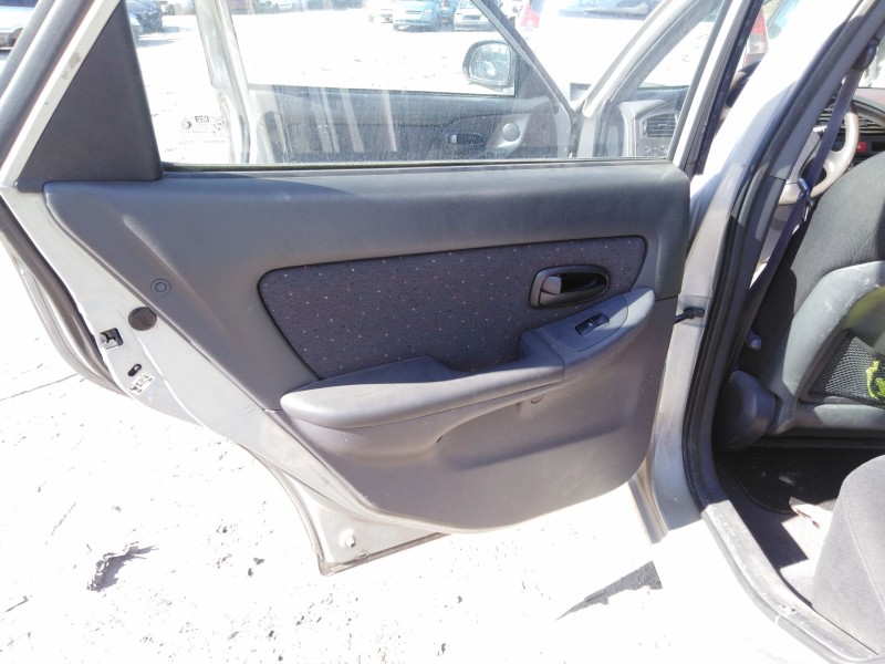 hyundai elantra iii (xd) del año 2001