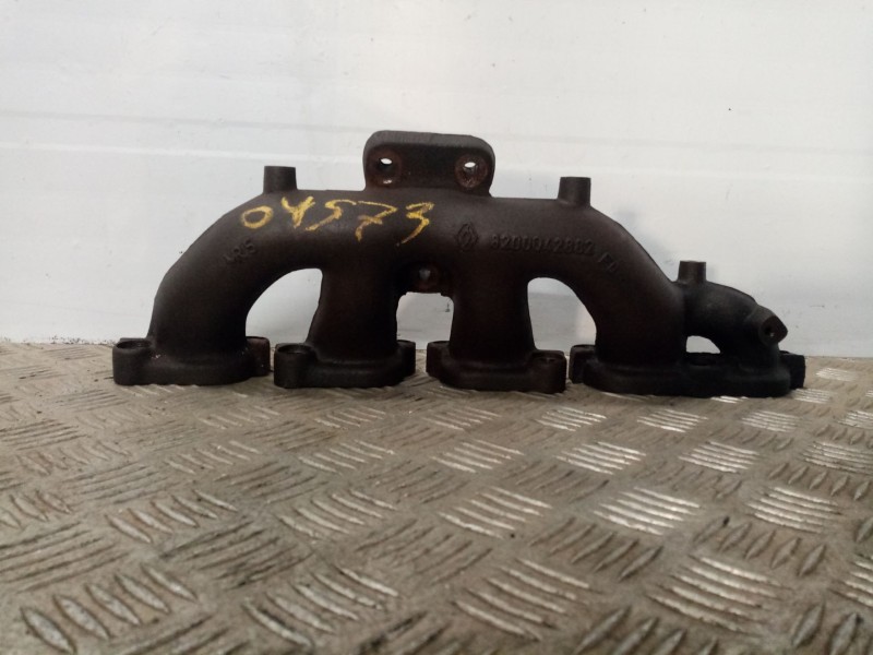 Recambio de colector escape para renault master ii phase 2 caja cerrada referencia OEM IAM 8200042882  