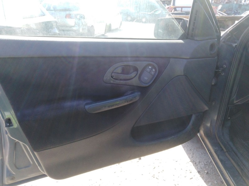 ford mondeo i sedán (gbp) del año 1993