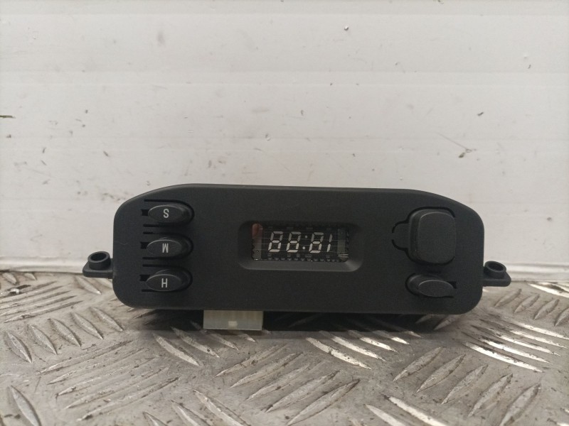 Recambio de pantalla multifuncion para ssangyong rodius 2.7 turbodiesel cat referencia OEM IAM 8110021000  