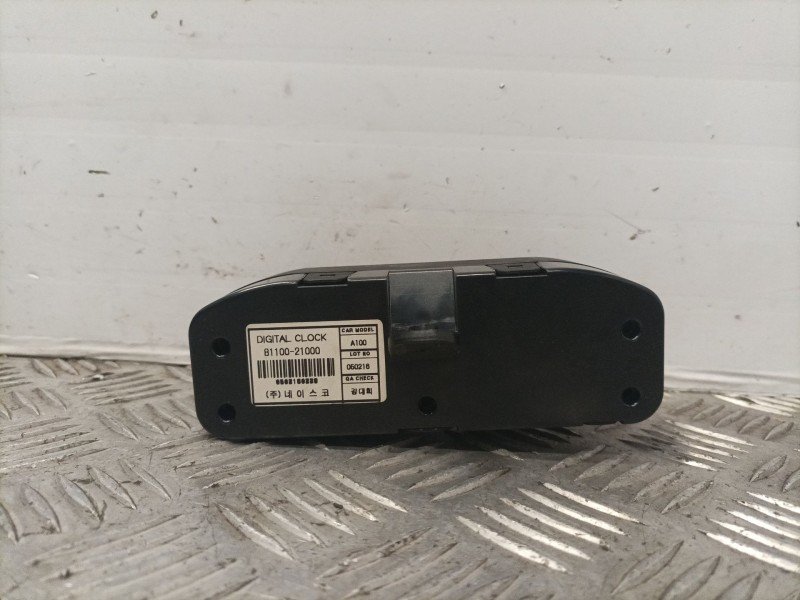 Recambio de pantalla multifuncion para ssangyong rodius 2.7 turbodiesel cat referencia OEM IAM 8110021000  