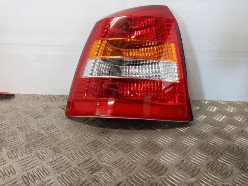 Recambio de piloto trasero izquierdo para opel astra g berlina referencia OEM IAM 014421916  