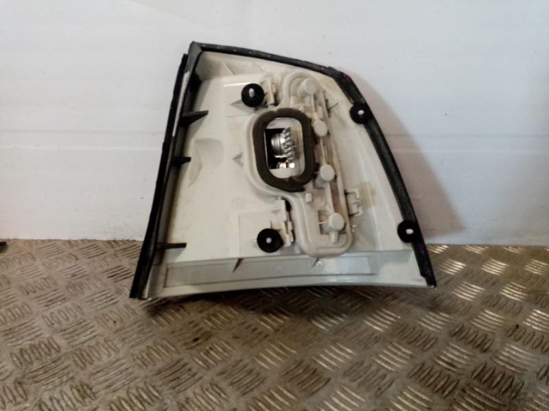 Recambio de piloto trasero izquierdo para opel astra g berlina referencia OEM IAM 014421916  