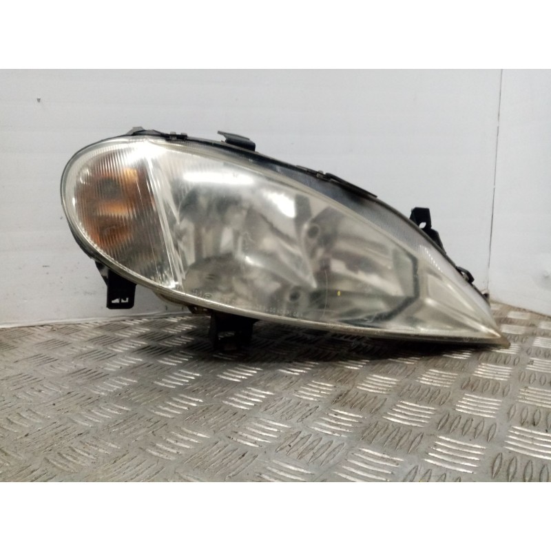 Recambio de faro derecho para renault megane i coupe fase 2 (da..) referencia OEM IAM 260100851R  