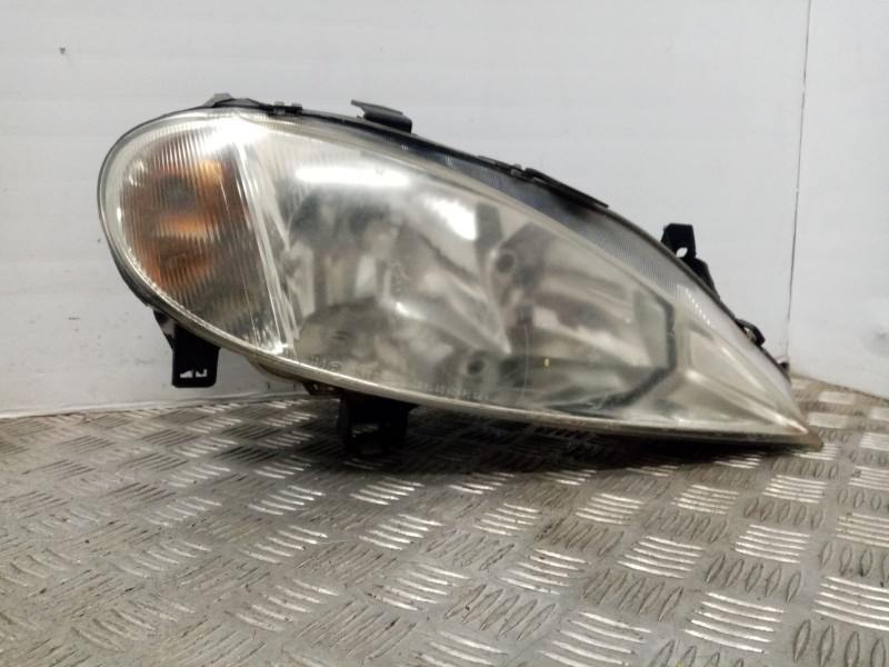 Recambio de faro derecho para renault megane i coupe fase 2 (da..) referencia OEM IAM 260100851R  