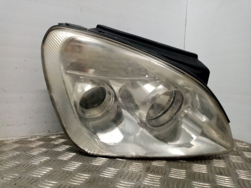 Recambio de faro derecho para kia carens (un) referencia OEM IAM 921021D020  