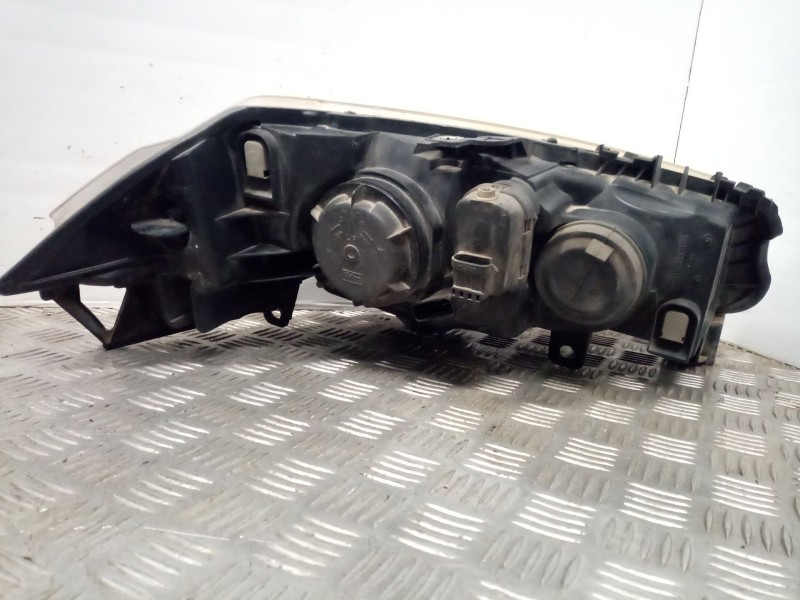 Recambio de faro izquierdo para renault megane ii berlina 5p referencia OEM IAM 89306990  