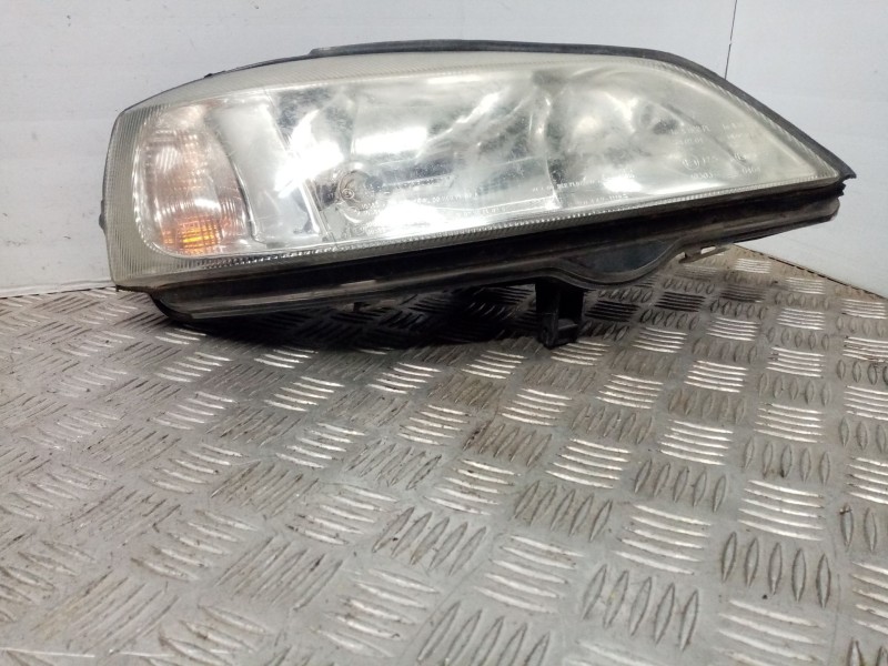 Recambio de faro derecho para opel astra g berlina club referencia OEM IAM   