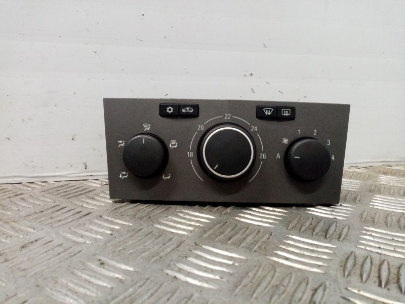 Recambio de mando climatizador para opel astra h berlina enjoy referencia OEM IAM 90151268  