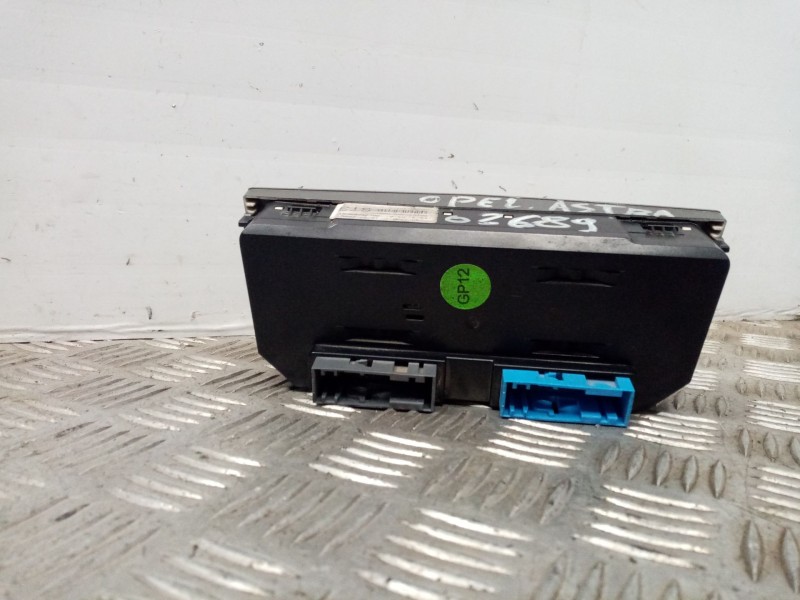Recambio de mando climatizador para opel astra h berlina enjoy referencia OEM IAM 90151268  